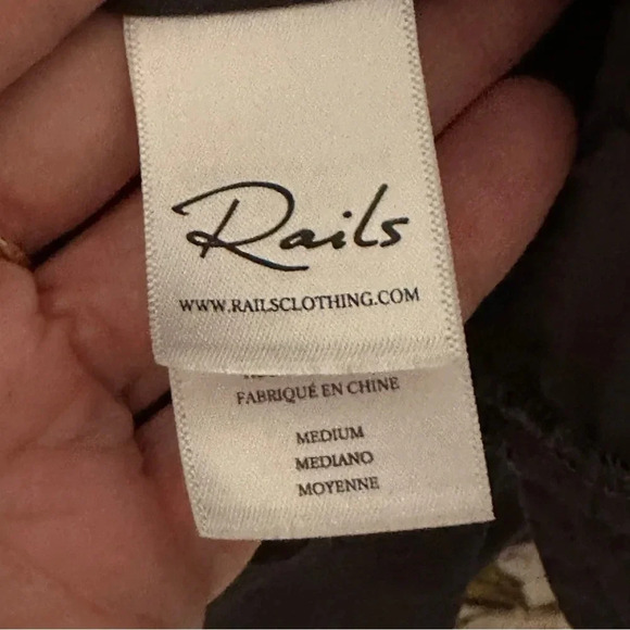 Rails Medium Hillary Charcoal Cheetah Stars Blouse Top Preppy Classic Neutral - Picture 4 of 14